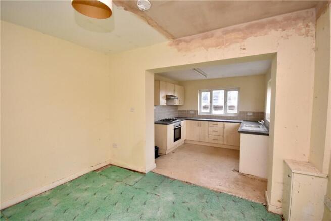 2 bed Semi-Detached Bungalow for sale Image 10