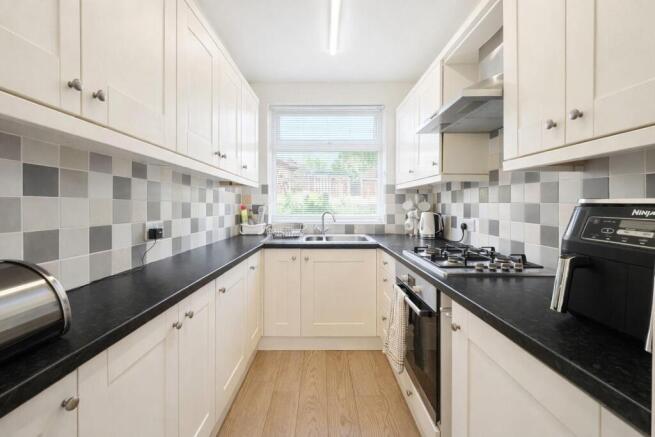 3 bed Semi-Detached for sale Image 7