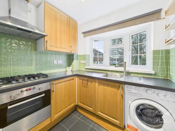 CAM02127G0-PR0369-STILL006