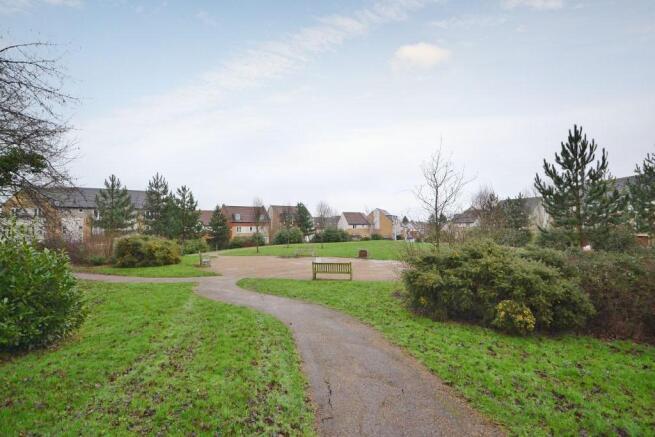Nearby Linear Gardens