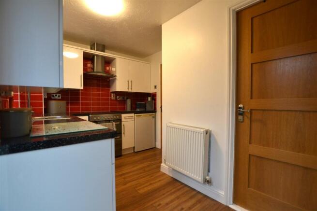 new kitchen 1 .JPG