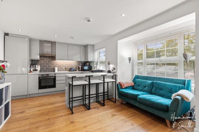 Lounge / Kitchen