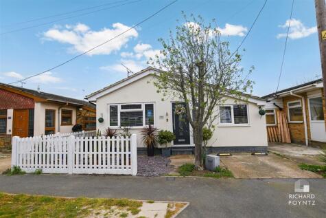 Close to Town -Fairlop Avenue, Canvey Island