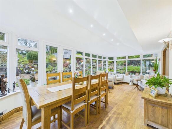 3 bed Detached Bungalow for sale Image 10