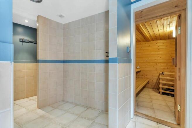 Sauna / Changing Room