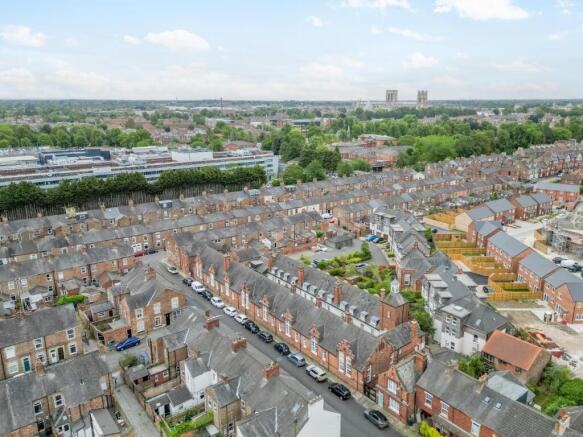 2 bed Town House for sale Image 12