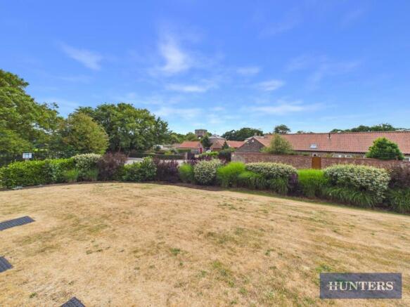 2 bed Flat for sale Image 12