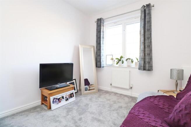 PD bedroom 3.JPG