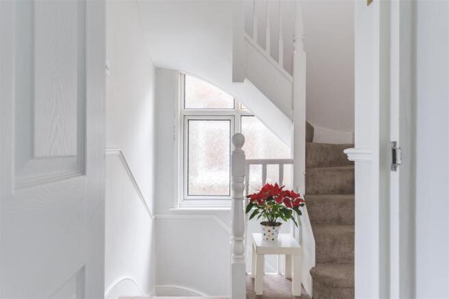 49 Coningsby Gardens-15.jpg