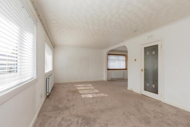 6 acacia drive pa2 9ls L-3
