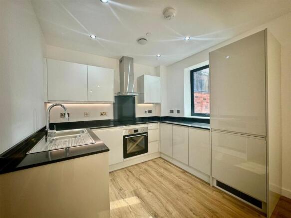 Kitchen pic 2.jpeg