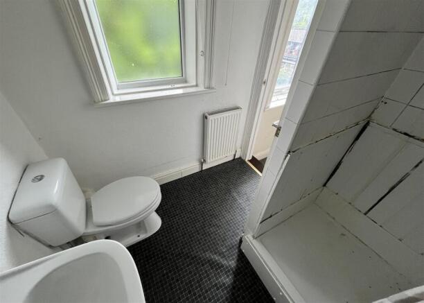 3 bed Terraced for sale Image 9
