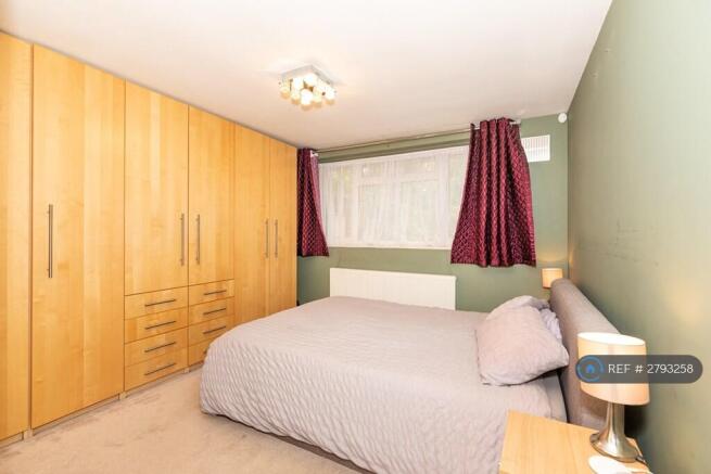 Double Bedroom 1 - To Be Painted Neutral