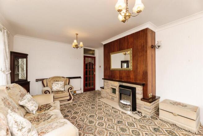 2 bed Semi-Detached Bungalow for sale Image 12