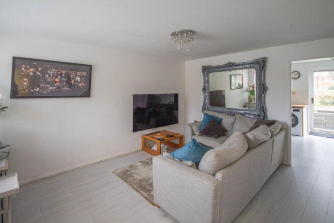 Dunlop Close, Sayers Common photo 4