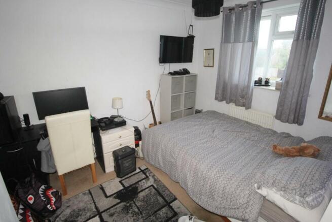 Bed 3.JPG