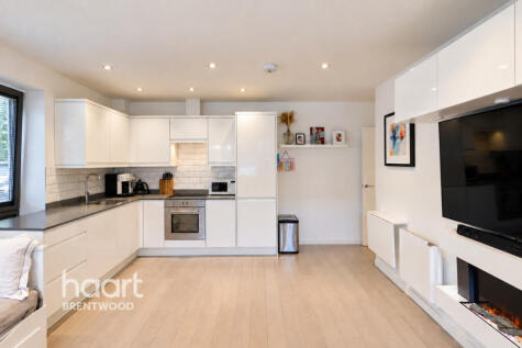 Hubert Road, Brentwood