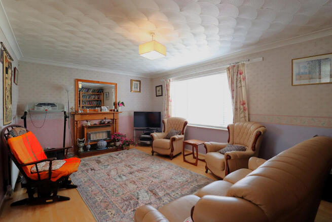 4 bed Detached for sale Image 10