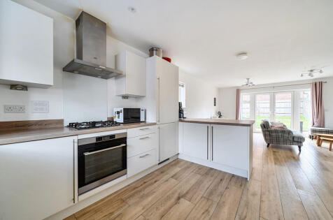Beech Gardens, Headcorn, Ashford, Kent, TN27 9FN