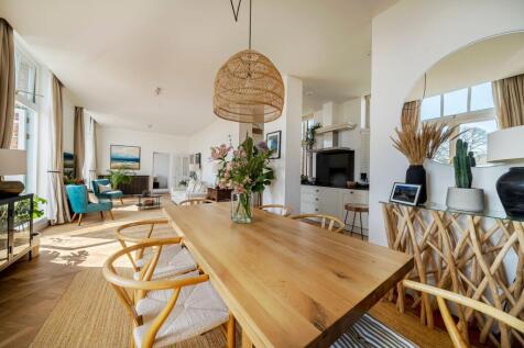 Kings Drive, Midhurst, GU29