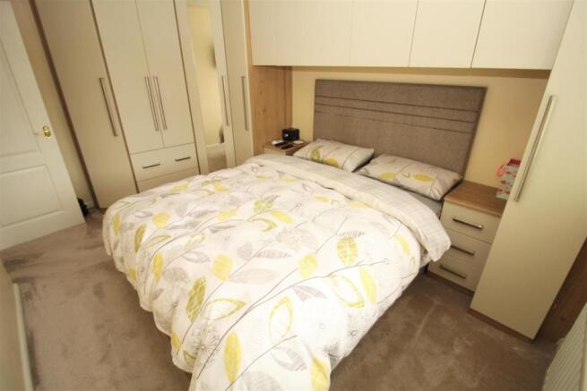 Bed1b.JPG