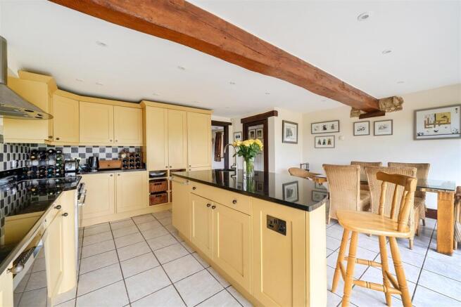 Kitchen / Breakfast Room