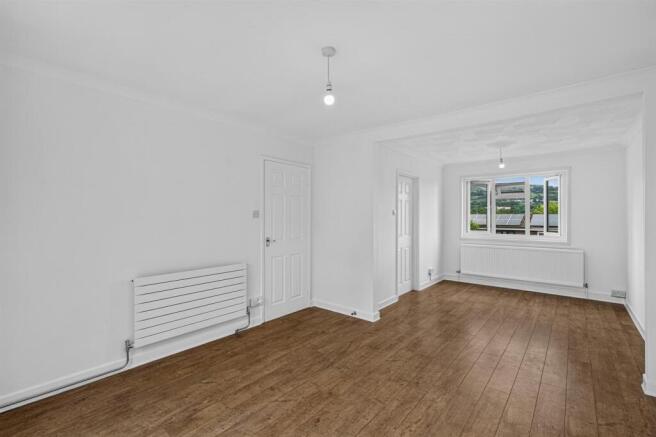 Trostrey, Hollybush, Cwmbran photo 4