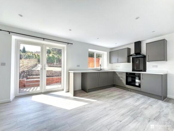 Kitchen / dining room