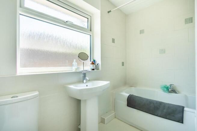 2 bed Bungalow for sale Image 9