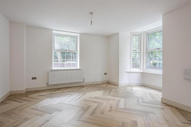 2 bed Apartment for sale Image 5