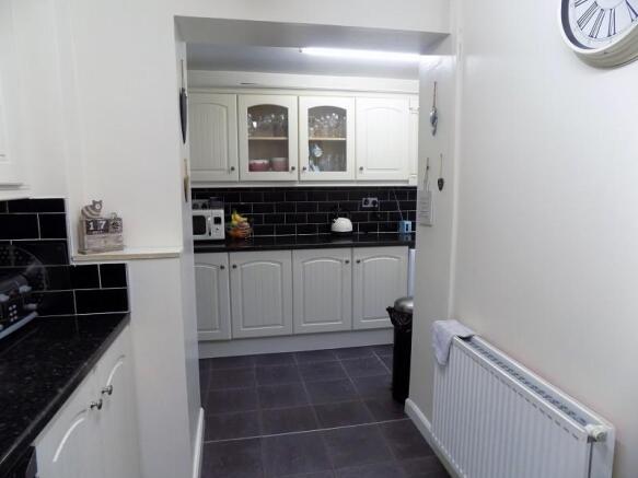 L-Shaped Kitchen