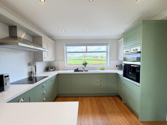 3 bed Detached for sale Image 4