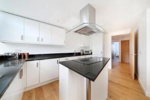 Flat 2, 46, Clarence Avenue, London SW4 8DL