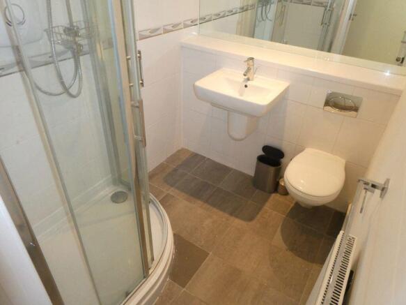 2 bed Apartment to rent Image 9