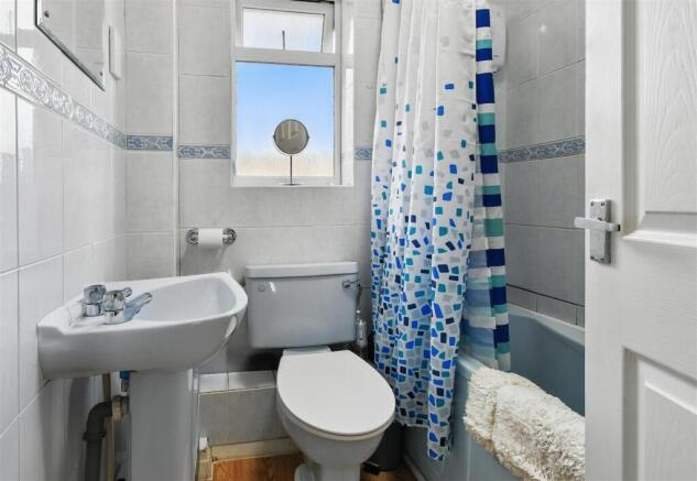 3 bed Semi-Detached for sale Image 7
