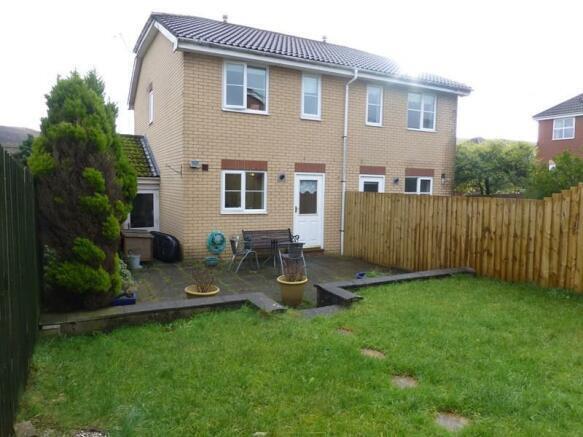 2 meadow way garden ....jpg