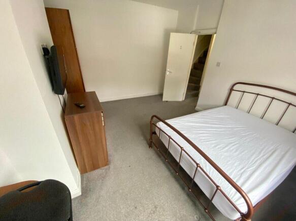 3 bed Terraced to rent Image 11