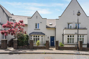 6, Prioress Crescent, Greenhithe DA9 9GE