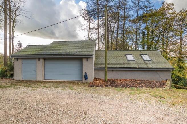 double garage, st...
