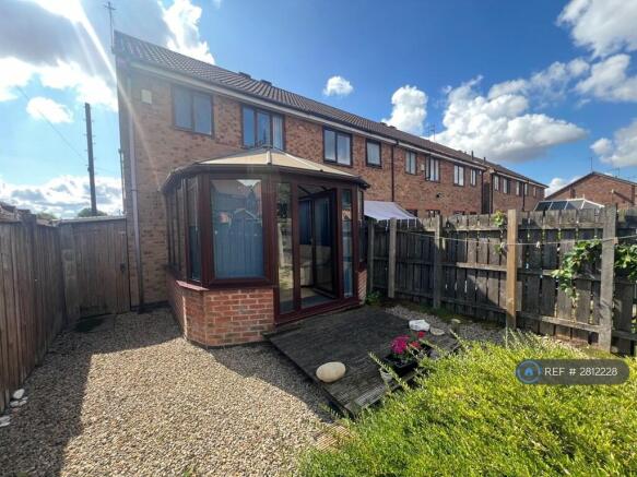 2 bed End of Terrace to rent Image 11