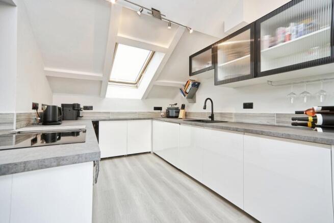 3 bed Penthouse for sale Image 10