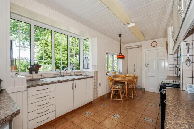 3 bed Detached for sale Image 6