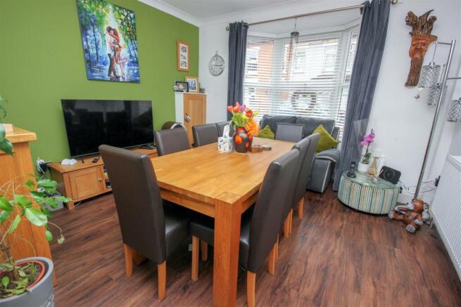 Dining Room.jpg