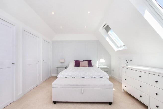 3 bed Semi-Detached for sale Image 10