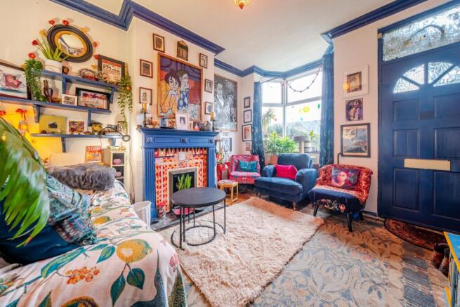 Queens Drive West sitting room