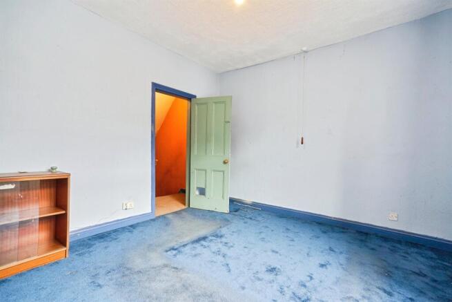 3 bed Terraced for sale Image 7