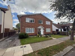 1, 96 Tracey Court, Blenheim Crescent, Leigh-on-sea SS9 3DX