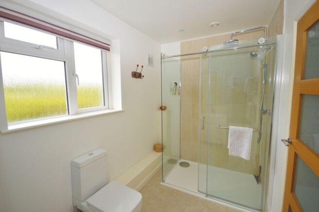 ensuite shower