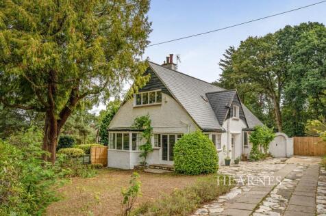 Howard Road, Queens Park, Bournemouth, BH8