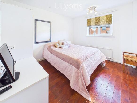 4 bed Detached for sale Image 9